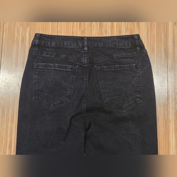 Madden NYC Black Distressed Jeans - Picture 8 of 10